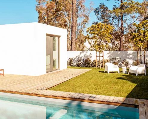 tips para decorar jardines con piscina